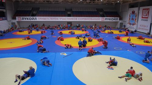 
<p>                                Анастасия Кондратьева: «Одновременно на ковре более 200 человек - это очень интенсивный тренировочный процесс»</p>
<p>                        