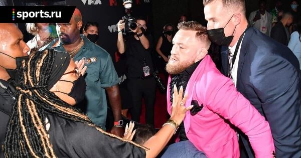 Конор подрался с рэпером на церемонии вручения премии MTV 