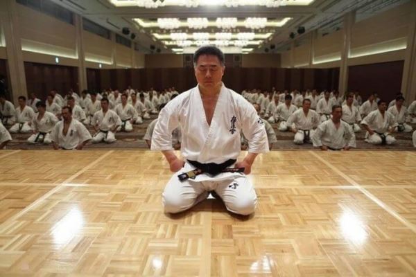Победа Акиёси Мацуи на 18 Абсолютном чемпионате Японии по киокусинкай